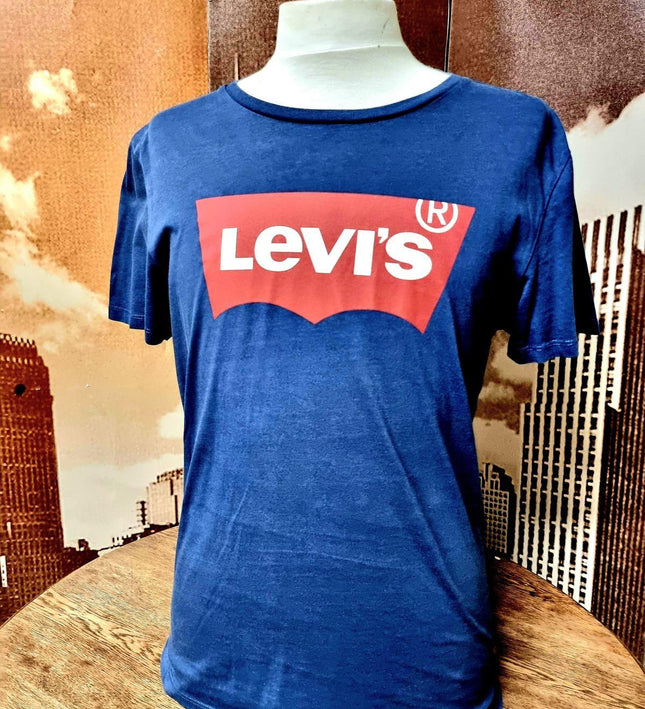 Vintage Levi's T-shirt - Yatva