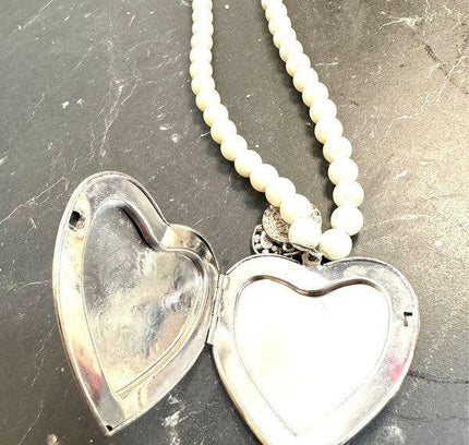 Vintage Locket Necklace - Yatva
