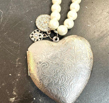 Vintage Locket Necklace - Yatva
