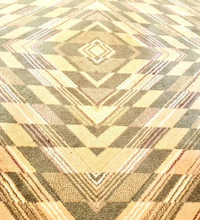 Vintage Louis De Poortere "Murano" Wool Rug - Yatva