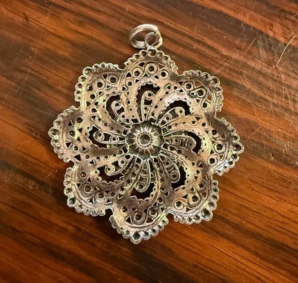 Vintage Mandala Pendant - Yatva