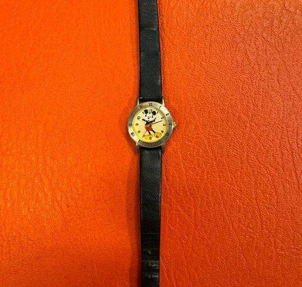 Vintage Mickey Mouse Watch - Yatva