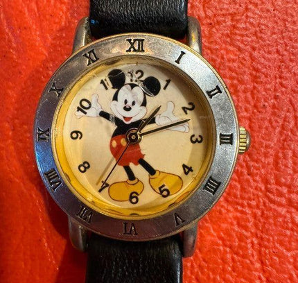 Vintage Mickey Mouse Watch - Yatva