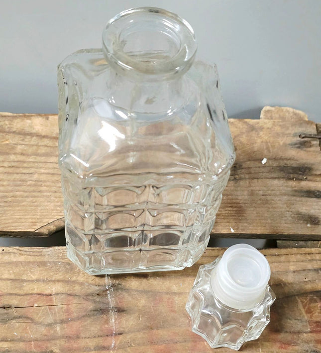 Vintage Mid-Century Modern Pressed Glass Whiskey Decanter – Square Grid Pattern Barware with Stopper - Yatva
