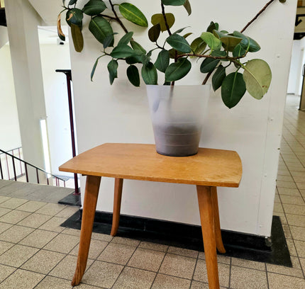 Vintage Mid - Century Modern Side Table – Scandinavian - Yatva