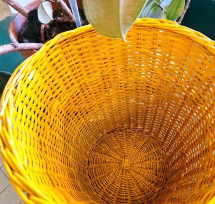 Vintage Mid - Century Woven Plastic Waste Basket - Yatva