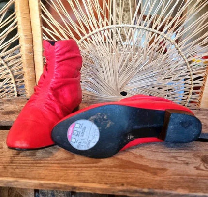 Vintage Millbrooks Ankle Boots - Yatva