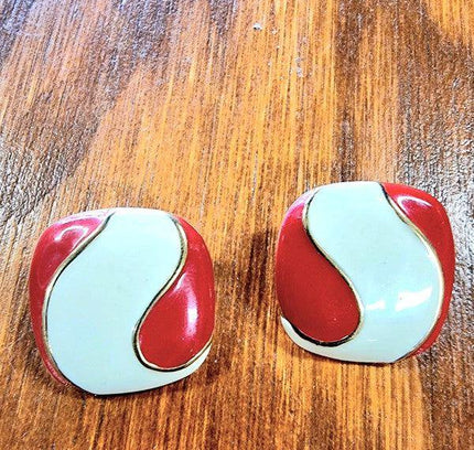 Vintage Monet Clip on Earrings - Yatva