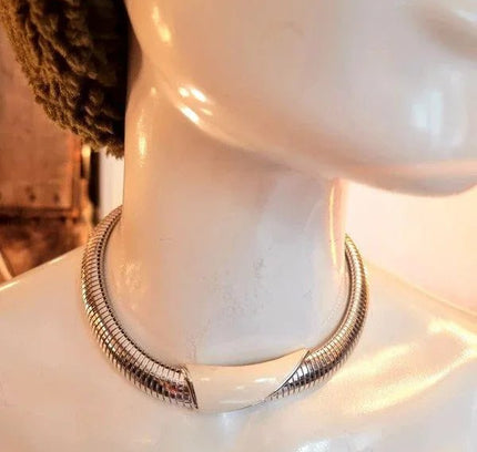 Vintage Monet Signed Chocker Necklace - Yatva