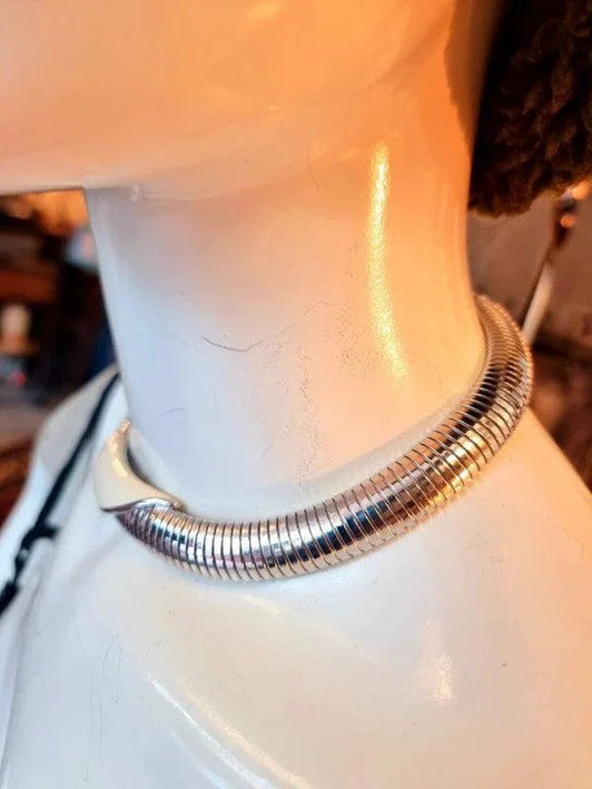 Vintage Monet Signed Chocker Necklace - Yatva