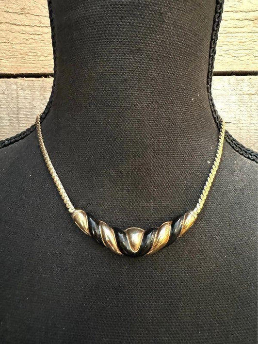 Vintage Necklace - Yatva