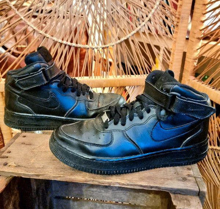 Vintage Nike Air Force 1 Sneakers - Yatva