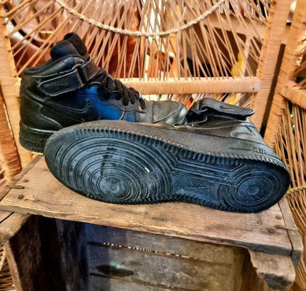 Vintage Nike Air Force 1 Sneakers - Yatva