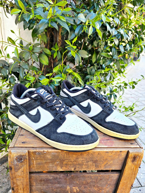 Vintage Nike SB Dunk Low Pro "Black/White Gum" Sneaker Trainers