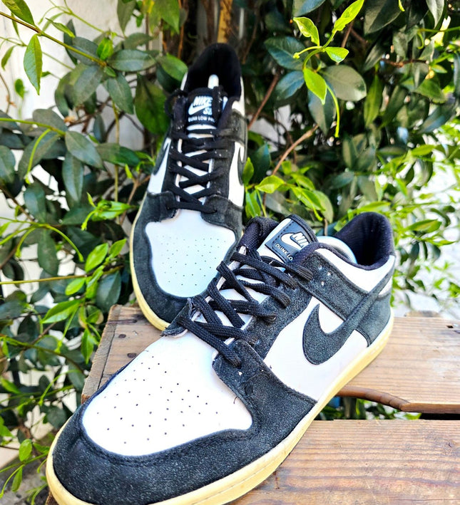 Vintage Nike SB Dunk Low Pro "Black/White Gum" Sneaker Trainers - Yatva