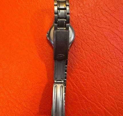 Vintage Now Watch - Yatva