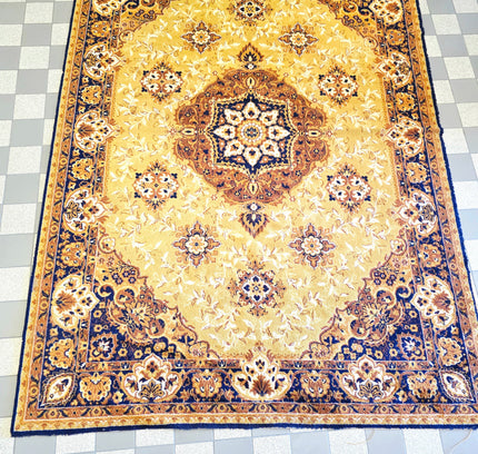 Vintage Oriental Medallion Area Rug - Mustard Gold & Navy Blue (202 x 280 cm) - Yatva