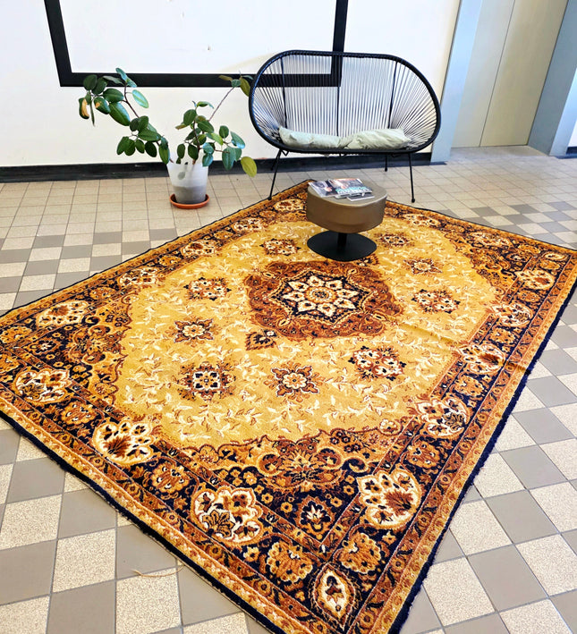 Vintage Oriental Medallion Area Rug - Mustard Gold & Navy Blue (202 x 280 cm) - Yatva