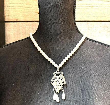 Vintage Pearl Necklace - Yatva
