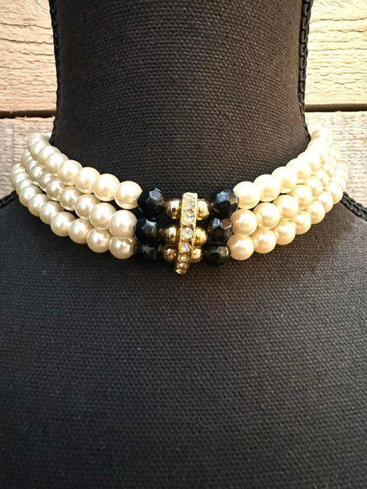 Vintage Pearl Necklace - Yatva