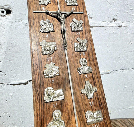 Vintage Peltro Inciso Italy Hand Carved - Yatva