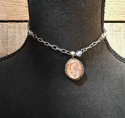 Vintage pendant Necklace - Yatva
