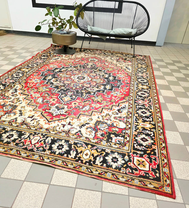 Vintage Persian-Style Red Medallion Area Rug (200x280 cm) - Yatva