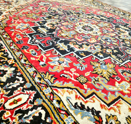 Vintage Persian-Style Red Medallion Area Rug (200x280 cm) - Yatva