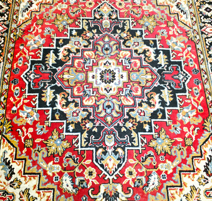 Vintage Persian-Style Red Medallion Area Rug (200x280 cm) - Yatva