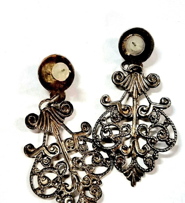 Vintage Pierced Earings - Yatva
