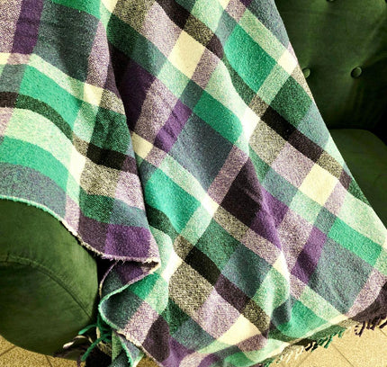 Vintage Plaid Throw Blanket - Yatva