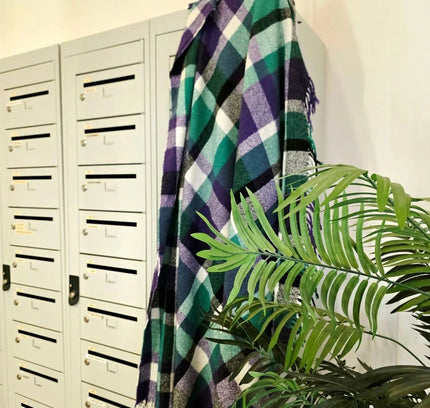 Vintage Plaid Throw Blanket - Yatva