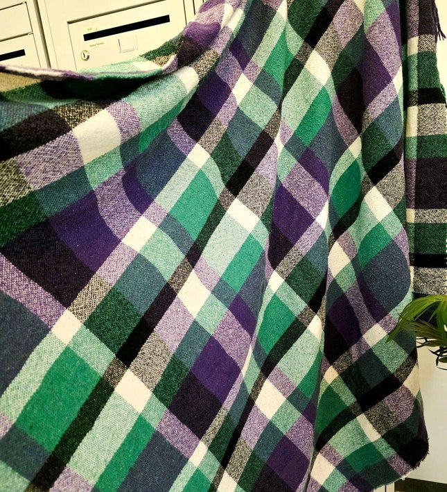 Vintage Plaid Throw Blanket - Yatva