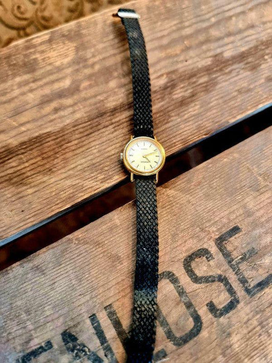 Vintage Pontiac Quartz Watch - Yatva