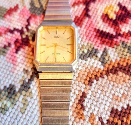 Vintage Q&Q Watch - Yatva
