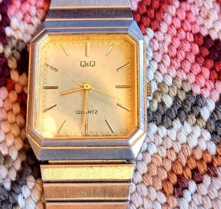 Vintage Q&Q Watch - Yatva