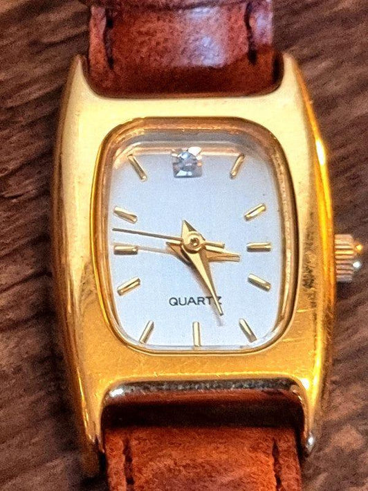 Vintage Quartz Watch - Yatva