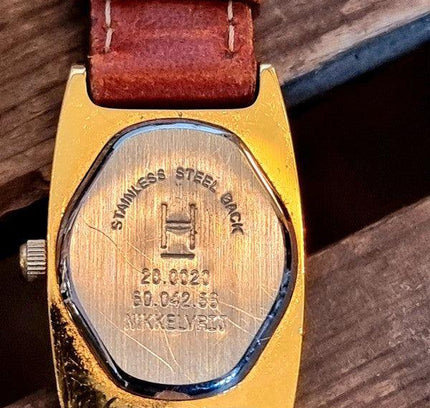 Vintage Quartz Watch - Yatva