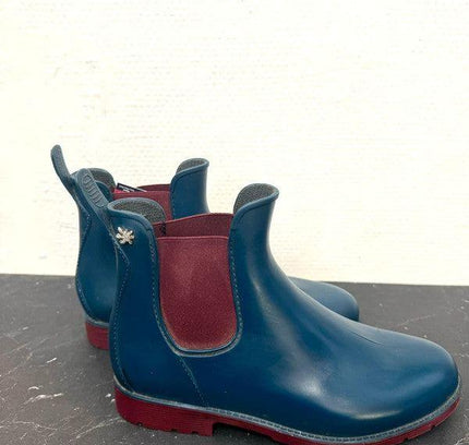 Vintage Rain Boots - Yatva