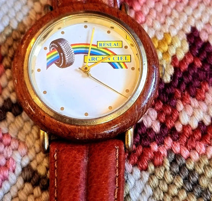 Vintage Réseau Arc En Ciel Watch - Yatva