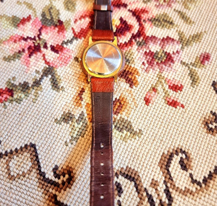 Vintage Réseau Arc En Ciel Watch - Yatva