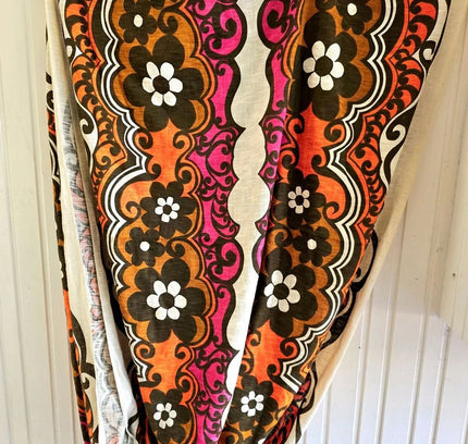 Vintage retro Original 1970s Floral Curtain - Yatva