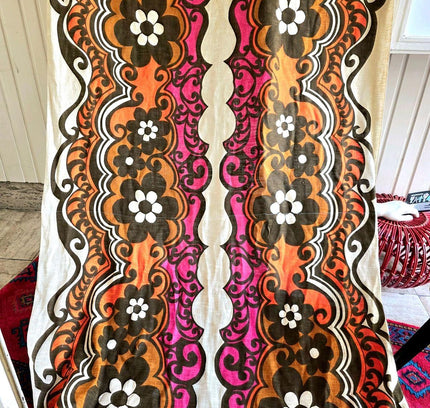 Vintage retro Original 1970s Floral Curtain - Yatva