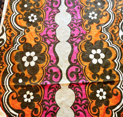 Vintage retro Original 1970s Floral Curtain - Yatva