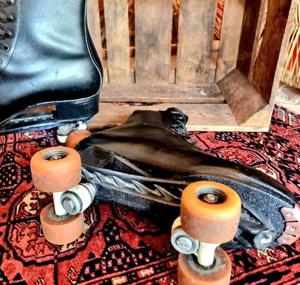 Vintage Roller Skates - Yatva