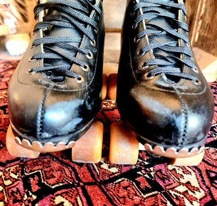 Vintage Roller Skates - Yatva