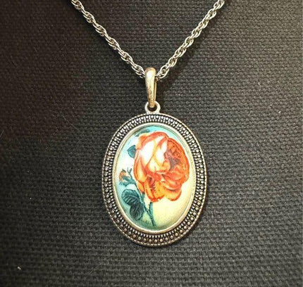 Vintage Rose Necklace - Yatva