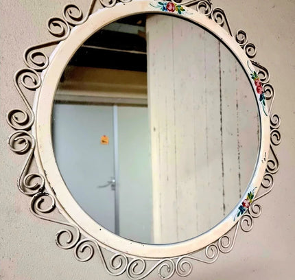 Vintage Round Wall Mirror - Yatva