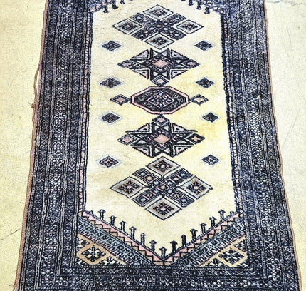 Vintage Rug - Yatva