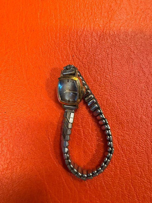 Vintage Sekonda Watch - Yatva